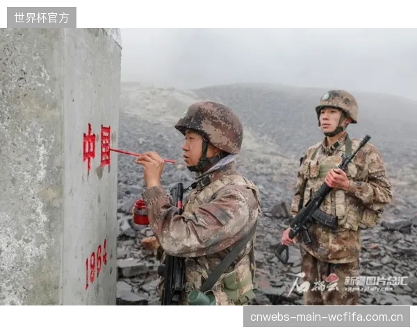 后防线面临换代阵痛，年轻中卫组合在高原缺氧环境下的注意力维持成关键。