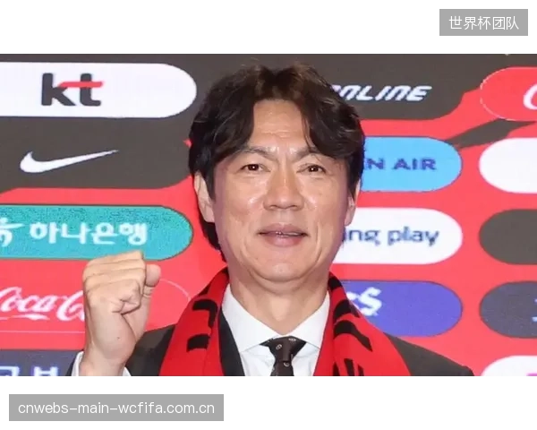 主帅洪明甫拥有丰富的国际大赛执教经验,曾带领韩国国奥队获得伦敦奥运会铜牌。 主帅洪明甫拥有丰富的国际大赛执教经验,曾带领韩国国奥队获得伦敦奥运会铜牌。